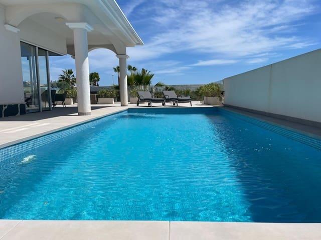 Villa en alquiler en Alicante, la Marina