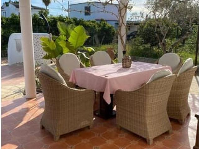 Villa en alquiler en Oliva