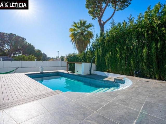 Villa en alquiler en Alcalá De Guadaíra Villa en alquiler en Alcalá De Guadaíra