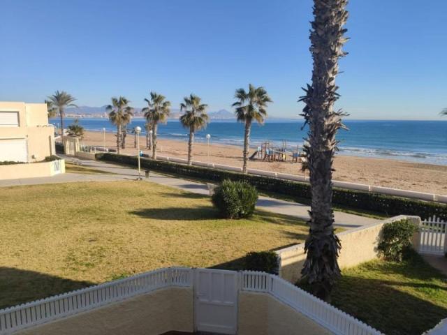 Chalet en alquiler en Urbanova, l'Alacantí