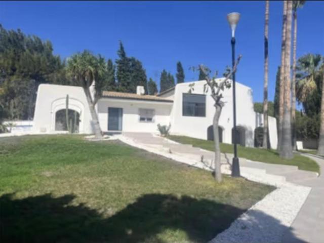Villa en alquiler en Alicante, Orgègia Baixa