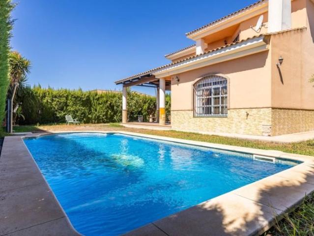 Chalet en alquiler en Almensilla, Sevilla