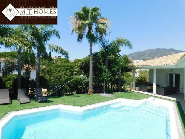 Villa en alquiler en Benalmádena