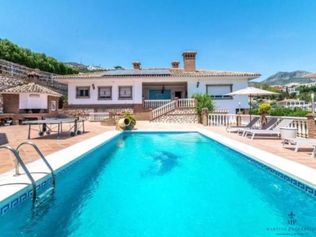 Villa en alquiler en Benalmádena