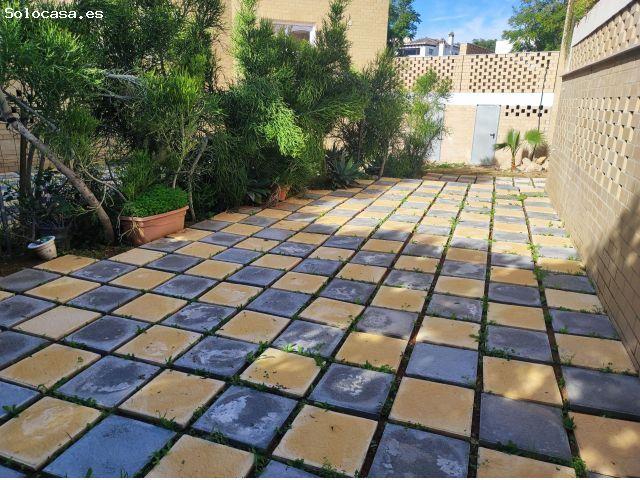 Casa en alquiler en Bormujos, Andalucía