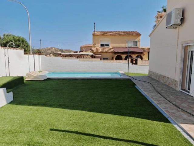 Villa en alquiler en Busot