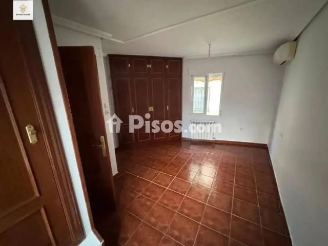 Casa en alquiler en San Blas, Cáceres