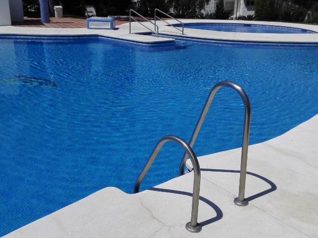 Villa en alquiler en Vélez-málaga, Caleta 2000