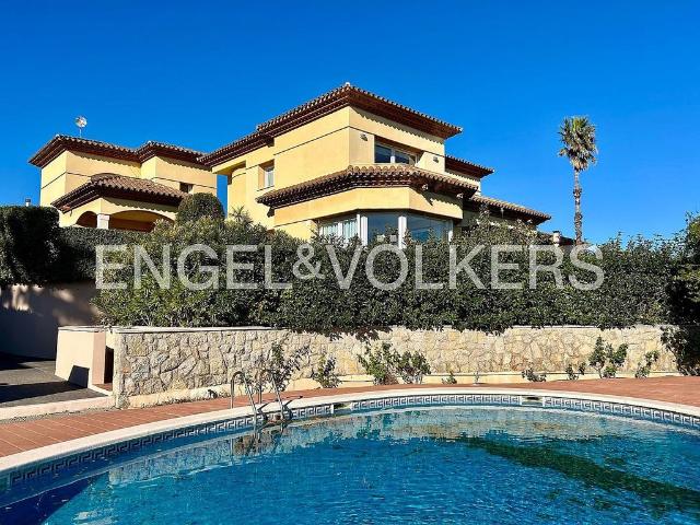 Villa en alquiler en Mont-roig Del Camp