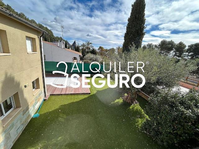 Villa en alquiler en Pallejà