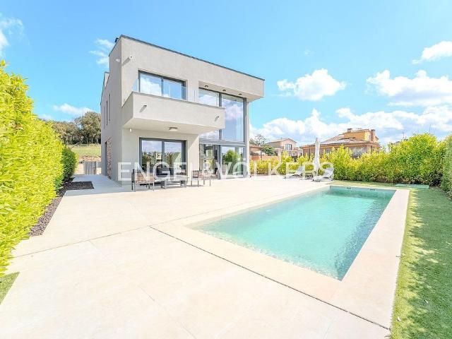 Villa en alquiler en Aiguaviva