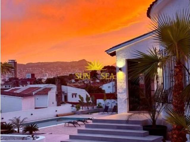 Villa en alquiler en Calpe, Ortembach