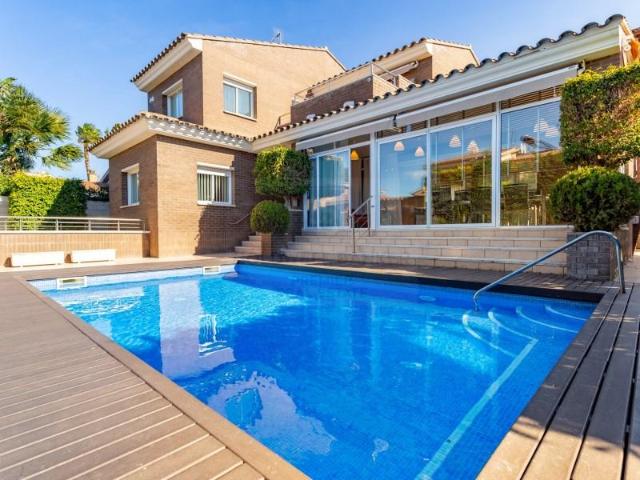 Villa en alquiler en Cambrils