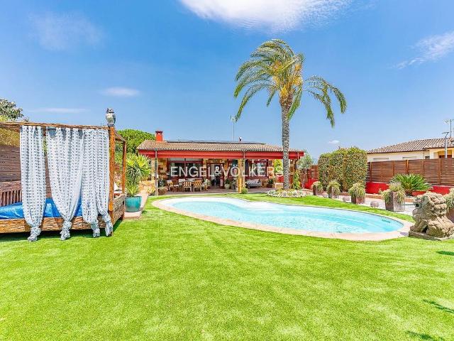 Chalet en alquiler en Canovelles, Barcelona