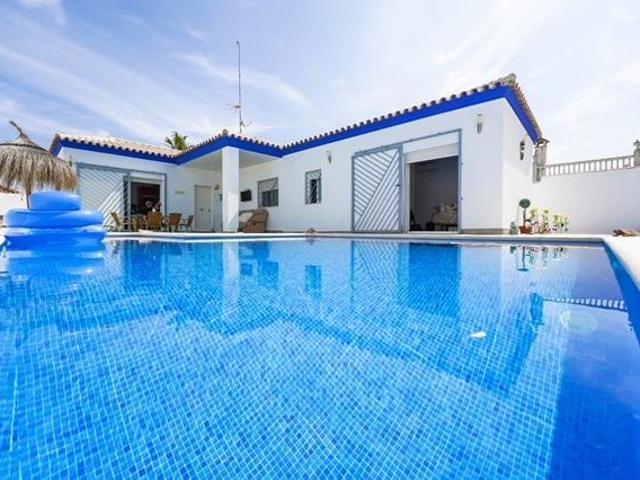 Chalet en alquiler en Chiclana De La Frontera, Cádiz