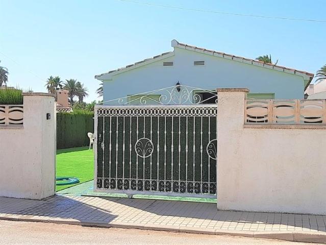 Villa en alquiler en Dénia