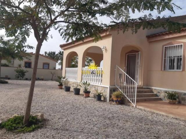 Chalet en alquiler en Dolores, Alicante
