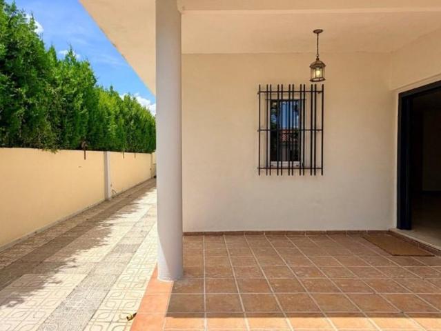 Chalet en alquiler en Espartinas, Andalucía
