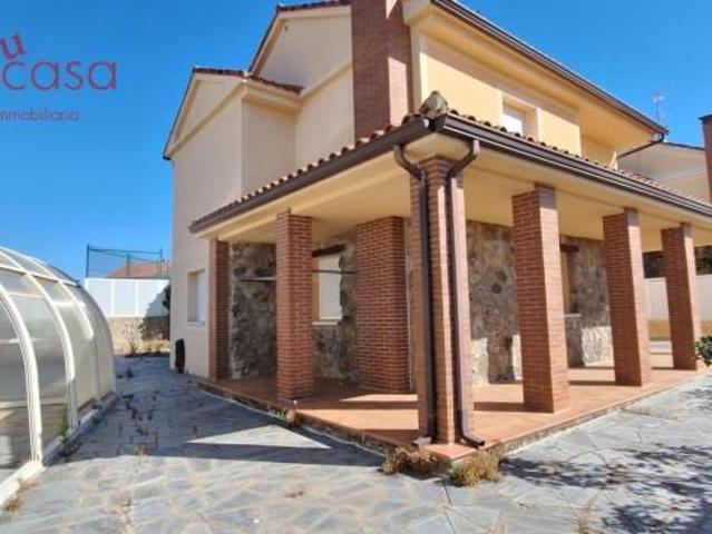 Villa en alquiler en Espirdo, Sexmo de San Lorenzo