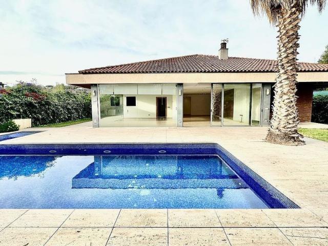 Chalet en alquiler en Esplugues De Llobregat