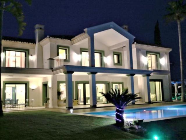 Chalet en alquiler en Estepona