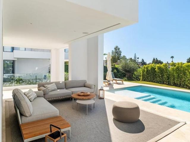 Chalet en alquiler en Barriada Islas Canarias, Costa del Sol Occidental