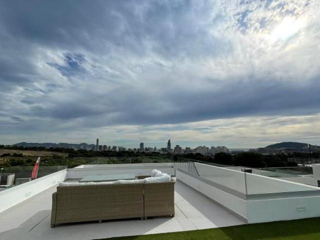 Villa en alquiler en Finestrat