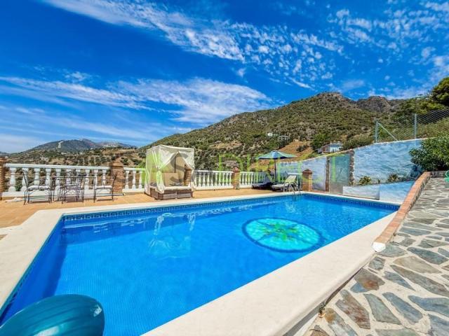 Villa en alquiler en Frigiliana