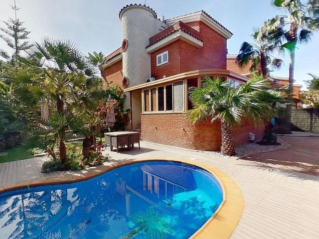 Chalet en alquiler en Baix Llobregat, Catalunya