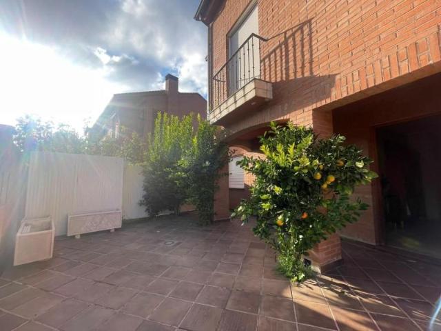 Chalet en alquiler en Alamín, Guadalajara