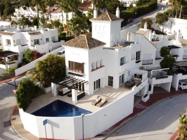 Chalet en alquiler en Istán, Málaga