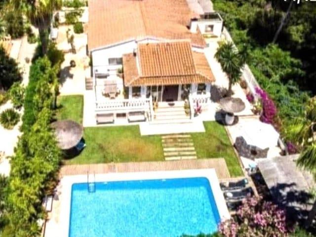Villa en alquiler en Jávea