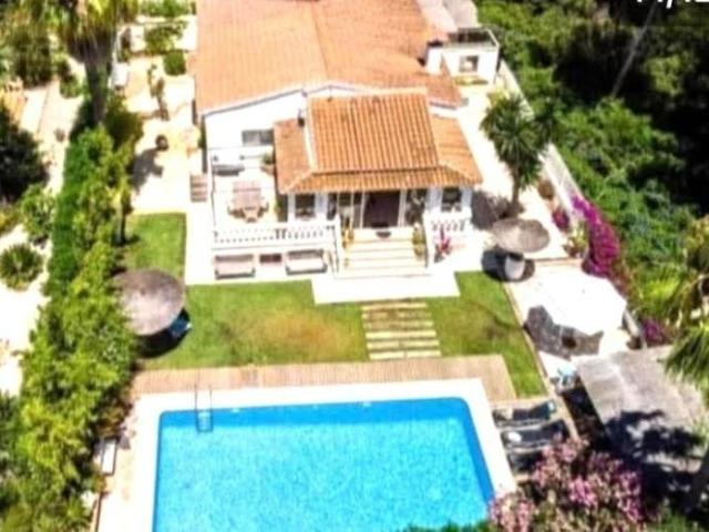 Villa en alquiler en Jávea