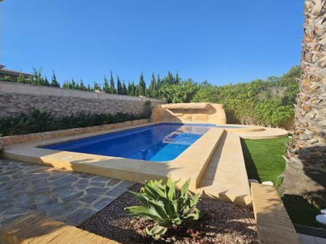 Casa en alquiler en la Marina Baixa, Valencia