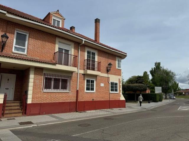 Villa en alquiler en Laguna De Duero