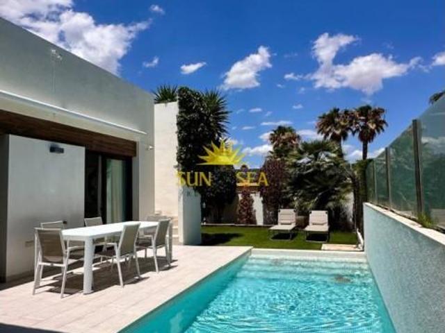 Chalet en alquiler en Sectores La Cuerda y Lomas de Cabo Roig, el Baix Segura / La Vega Baja