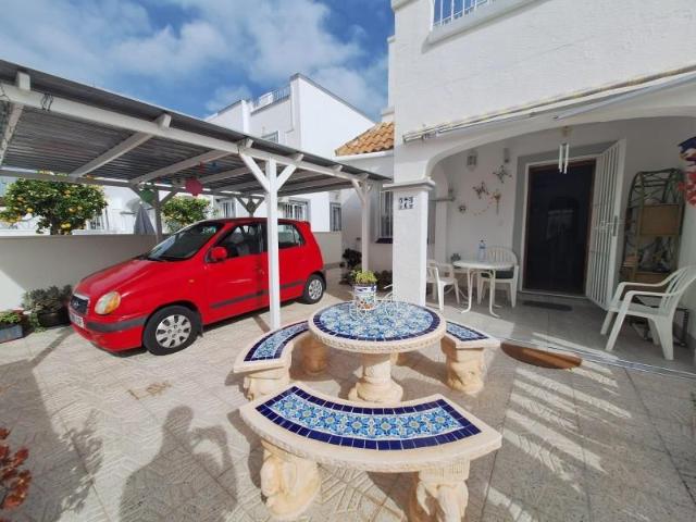 Chalet en alquiler en Playa Flamenca II, Orihuela