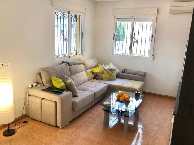 Villa en alquiler en Orihuela, Los Balcones y Los Altos