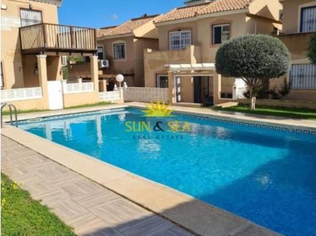 Villa en alquiler en Orihuela, Urbanización Pueblo Príncipe