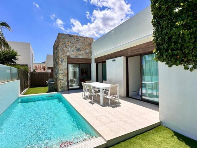 Chalet en alquiler en Sectores La Cuerda y Lomas de Cabo Roig, el Baix Segura / La Vega Baja