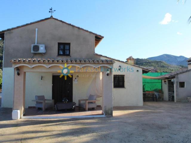 Chalet en alquiler en Pego