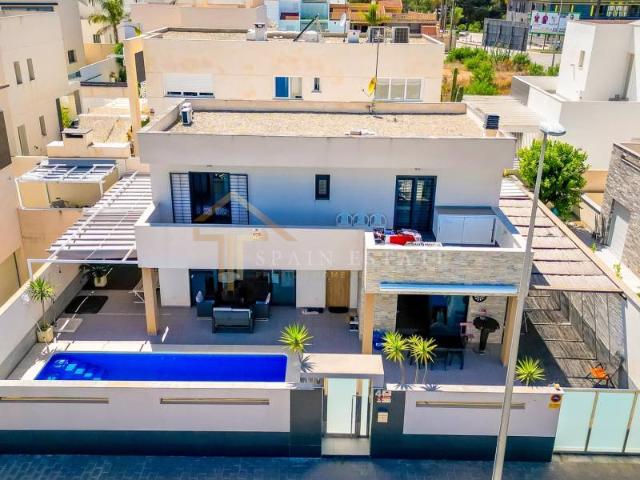 Chalet en alquiler en Mil Palmeras, Pilar De La Horadada