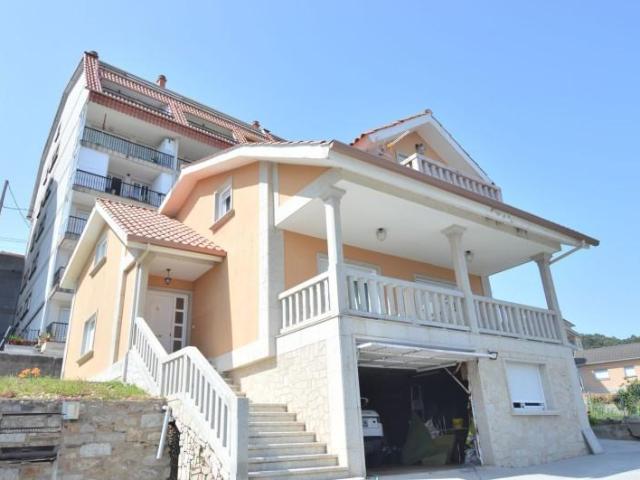 Villa en alquiler en Poio, Serpe