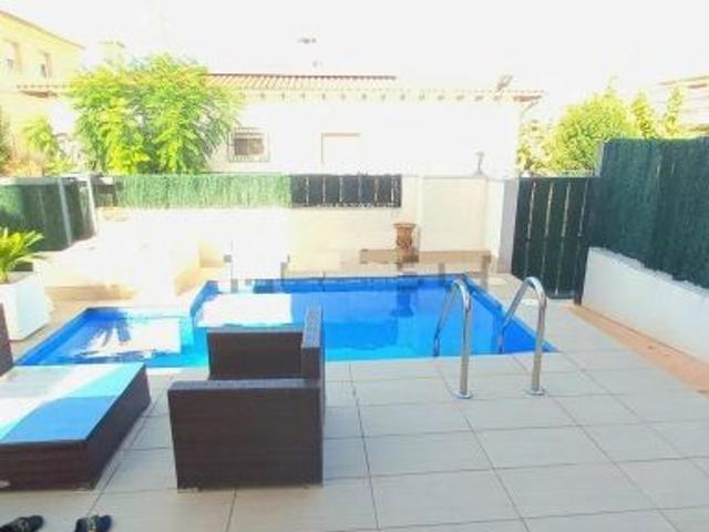 Casa en alquiler en la Marina Baixa, Valencia