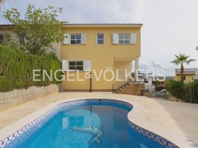 Chalet en alquiler en Riba-roja de Túria, València / Valencia