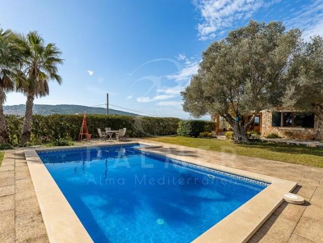 Villa en alquiler en Santa Eugènia