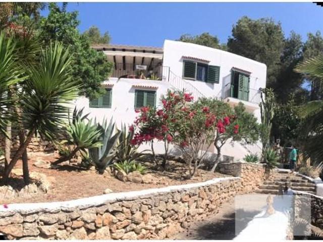 Villa en alquiler en Santa Eulalia Del Río, Valverde