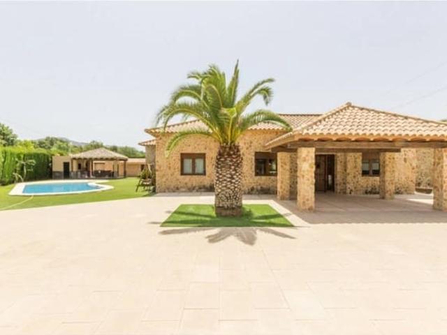Chalet en alquiler en Sax, Valencia