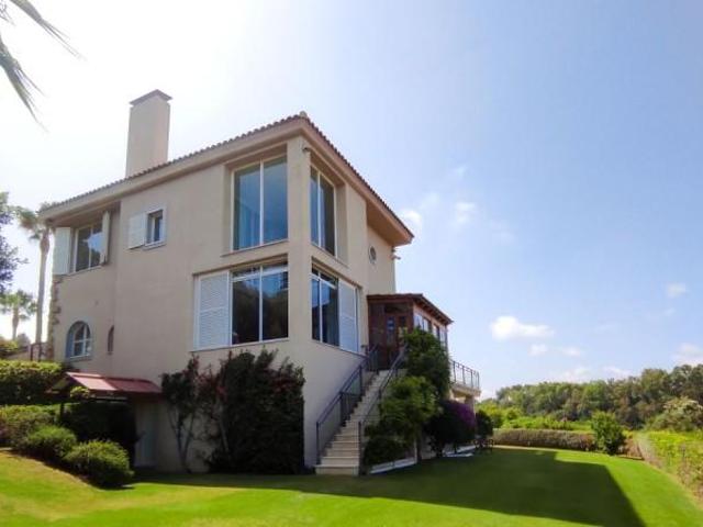 Villa en alquiler en San Roque