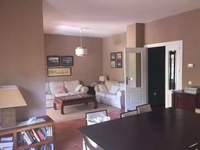 Villa en alquiler en San Roque